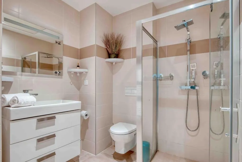 Luxury Apartment Joliette Marseille 0*,